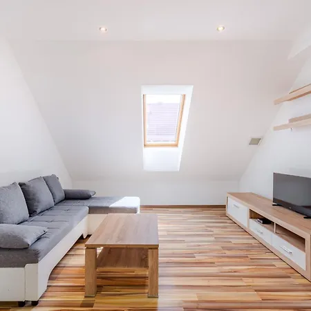 Pr' Stajercu With Free Onsite Parking