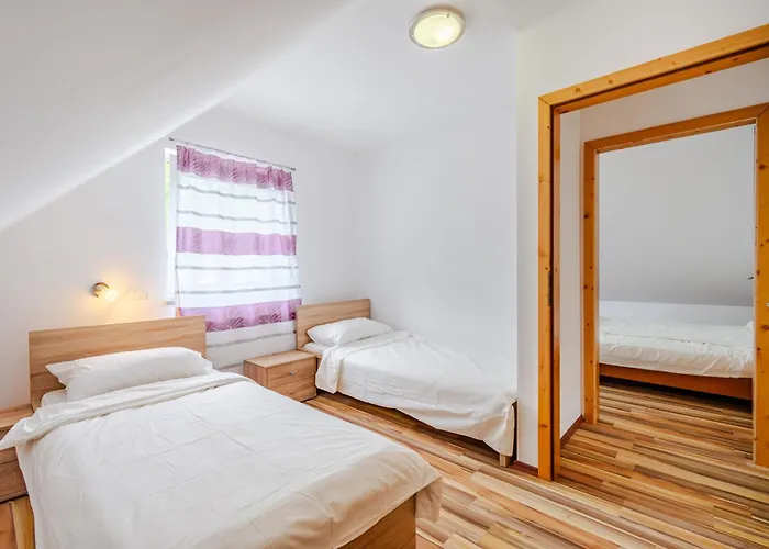 דירה Pr' Stajercu With Free Onsite Parking בובק