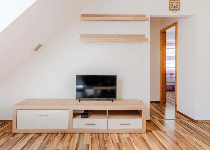 דירה Pr' Stajercu With Free Onsite Parking בובק