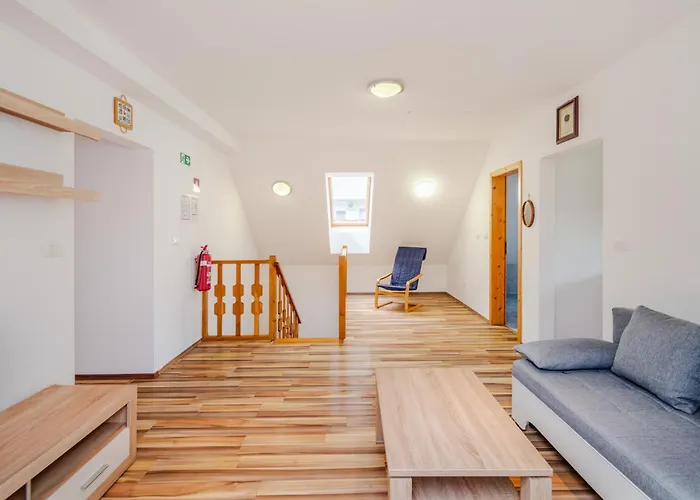 Pr' Stajercu With Free Onsite Parking *